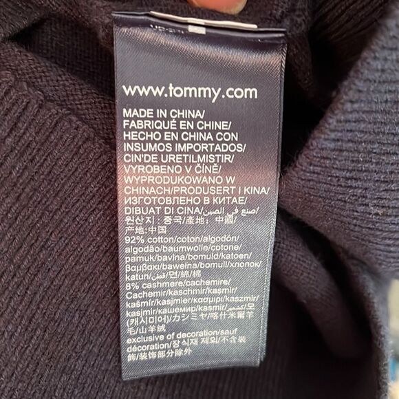 ⭐️Host Pick ⭐️Tommy Hilfiger V Neck Pima Cotton Cashmere sweater XL - Picture 7 of 9